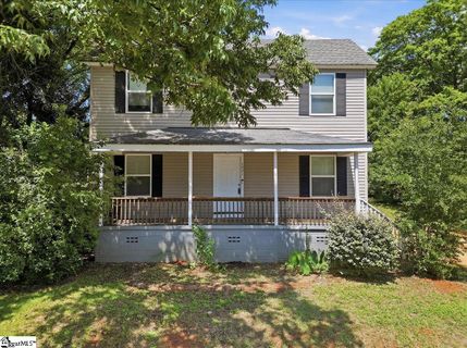 1221 1St Avenue active home in Poe Mill, Greenville, SC