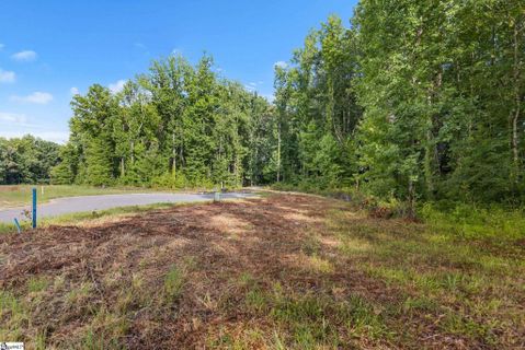120 Carolina Drive pending home in Wren Woods, Piedmont, SC
