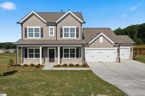 97 Boggs Road active home in Cherokee Knoll, Pelzer, SC