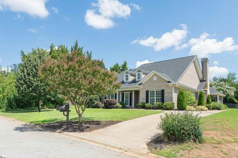 Homes in Laurel Grove, Simpsonville
