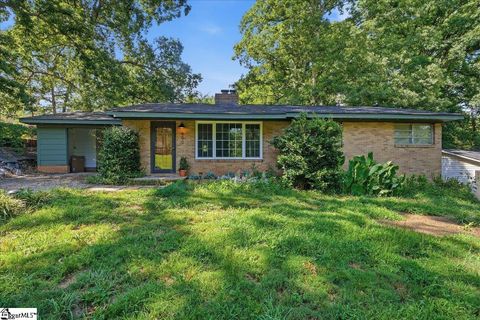 650 Springhill Avenue active home in Allen Acres, Spartanburg, SC