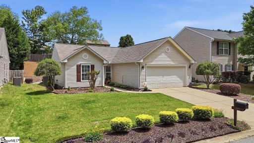 205 Garfield Lane active home in Bryson Meadows, Simpsonville, SC