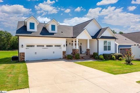 215 Daystrom Drive