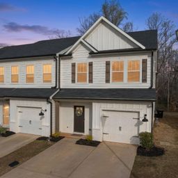 100 Grey Oak Trail