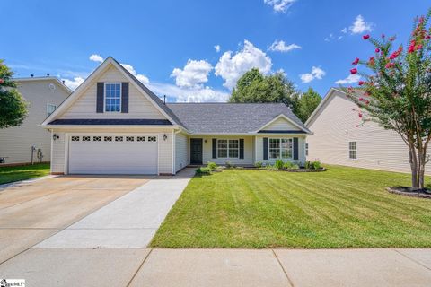 435 Melbourne Lane active home in Westgate Plantation, Spartanburg, SC