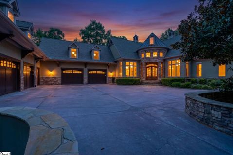 505 Woodlake Way active home in Cliffs Valley, Travelers Rest, SC