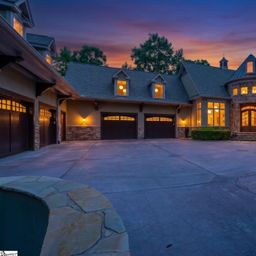 505 Woodlake Way