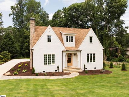 15 Country Squire Court active home in Roper At Pelham, Greenville, SC