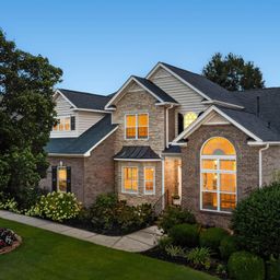 107 Gladstone Way