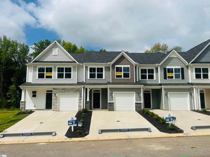 207 Spartina Court active home in East Main Townes, Spartanburg, SC