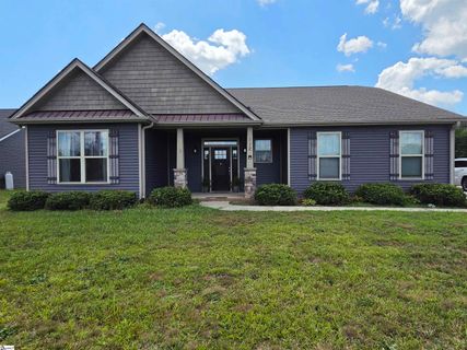 Homes in Colonial Manor, Landrum