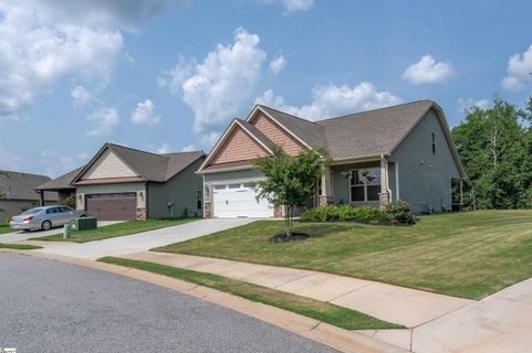 307 Barnhill Court active home in Forest Ridge, Greenville, SC