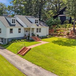 23 Buist Avenue