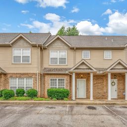 8 Amity Lane