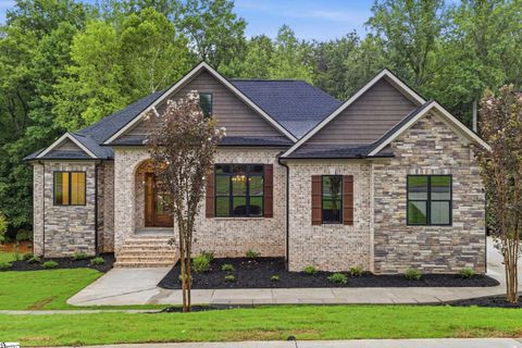 548 Verdae Drive active home in Woodridge, Spartanburg, SC