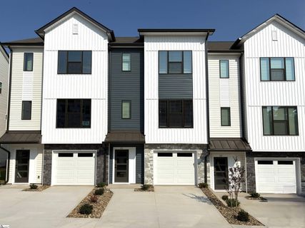 21 Pikewood Lane active home in Holly View, Greenville, SC