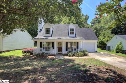 117 W Fall River Way active home in Standing Springs Estates, Simpsonville, SC