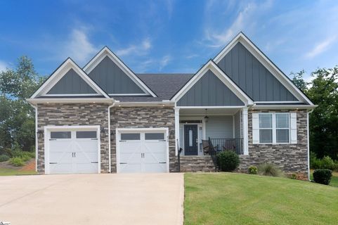 419 Navajo Court active home in Pointe Summit, Marietta, SC