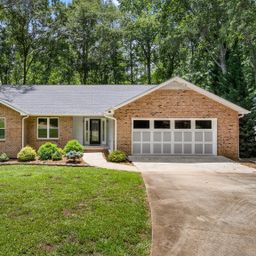 1420 Hunters Trail