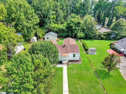 207 Elm Street active home in College View, Clinton, SC