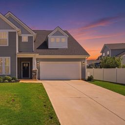 652 Sunwater Drive