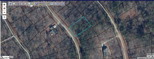 343 Beech Drive active home in Foxwood Hills, Westminster, SC