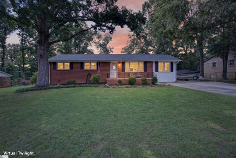 200 Creighton Drive active home in Colonial Hills, Taylors, SC