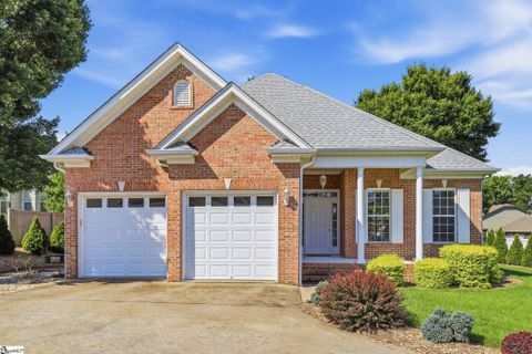 404 Gallop Court active home in Hampton Farms, Greenville, SC