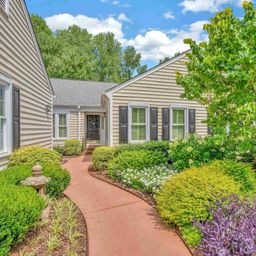 1270 Shadow Way