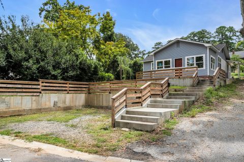 189 Converse Circle active home in Converse Heights, Spartanburg, SC