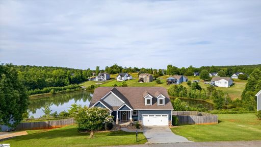 977 Garnet Circle active home in Stone Creek Falls, Chesnee, SC