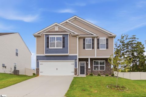 219 Darrowby Way active home in Hartridge Manor, Simpsonville, SC