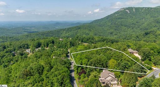 33 Raptor Way active home in The Cliffs At Glassy, Landrum, SC