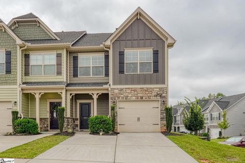 500 Milbury Way active home in Grandview Townes, Simpsonville, SC