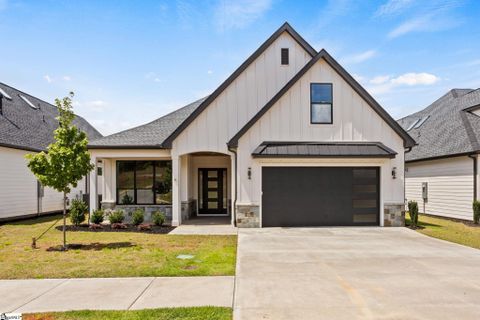 6 Adrian Way active home in Riverpointe Cottages, Simpsonville, SC