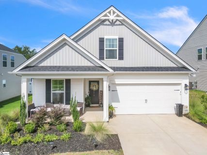 1415 Apple Butter Drive active home in Persimmon Hill, Lyman, SC