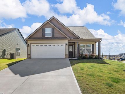 2160 Davenport Court active home in Hampshire Heights, Moore, SC