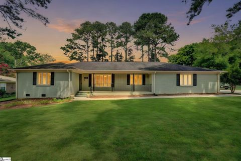 117 Royal Oak Road active home in Forrester Woods, Greenville, SC