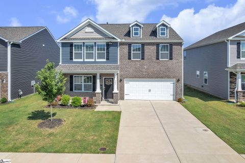 131 Bayridge Road active home in Hartridge Manor, Simpsonville, SC
