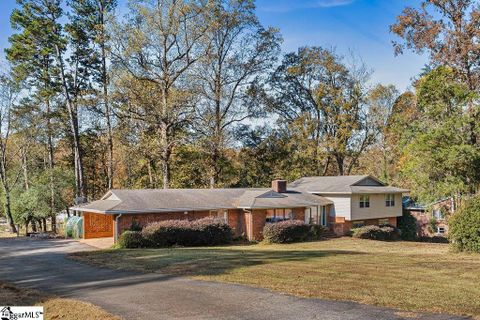 524 Perrin Drive active home in Hillbrook, Spartanburg, SC