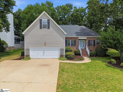 407 Roberts Road pending home in Foxglove At Pebble Creek, Taylors, SC