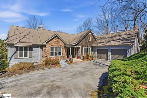 3 Rustic Court active home in The Cliffs At Glassy, Landrum, SC