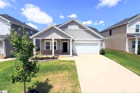 351 Pewter Circle active home in Highland Chase, Simpsonville, SC