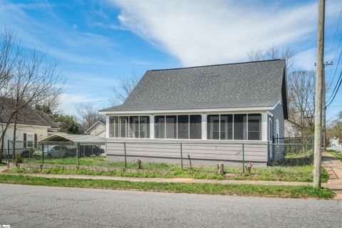 59 Smythe Avenue active home in Dunean Mills, Greenville, SC