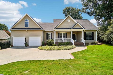 2 Lake Lennox Drive active home in Lennox Lake, Simpsonville, SC