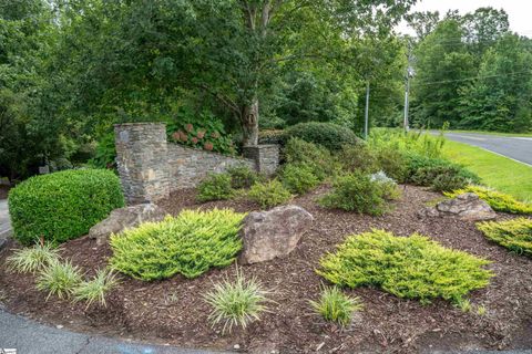 12 Queensmoor Road active home in Cliffs Valley, Travelers Rest, SC