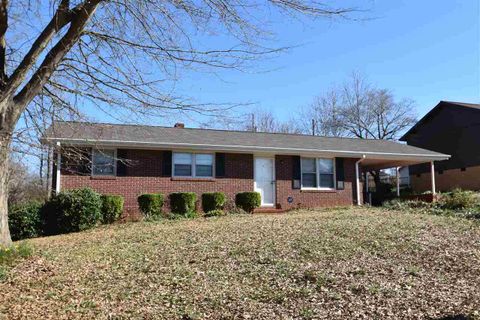 136 West Drive sold home in Rolling Green, Spartanburg, SC