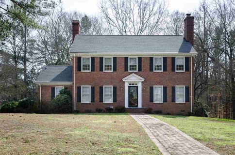 102 Briarwood Lane
