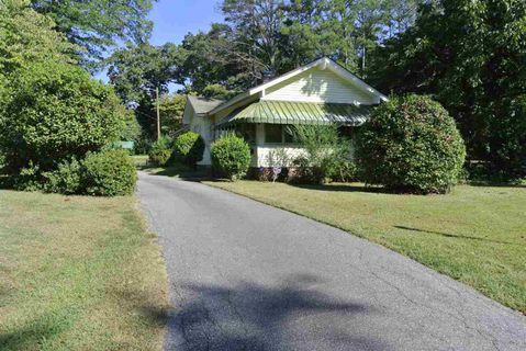 2256 Country Club Road