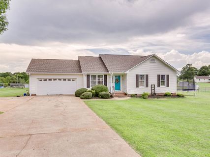 211 Upland View Dr